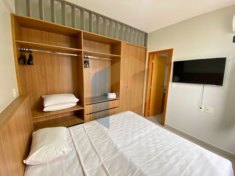 Golden Dolphin Supreme - 912